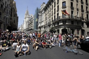 Ulice Walencji wraz z obywatelami na Plaza Mayor de Valencia 17 czerwca ok. godz. 17:00